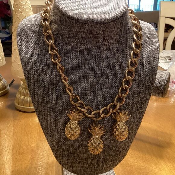 INC Brand (Macy’s) Bold Goldtone Chain and Pineapple Adjustable Necklace - Picture 6 of 7